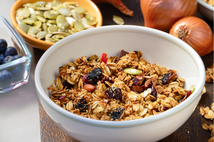 Slaná granola - alternatíva k chipsom