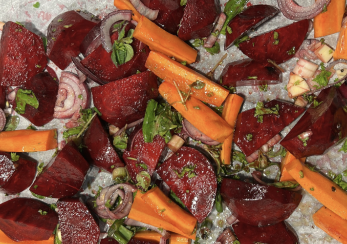 Pečená koreňová zelenina so slovenskými surovinami a bylinkami